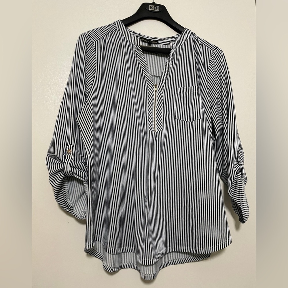 Women’s always indigo roll tab sleeve blue white stripe Vneck top size 2x blouse